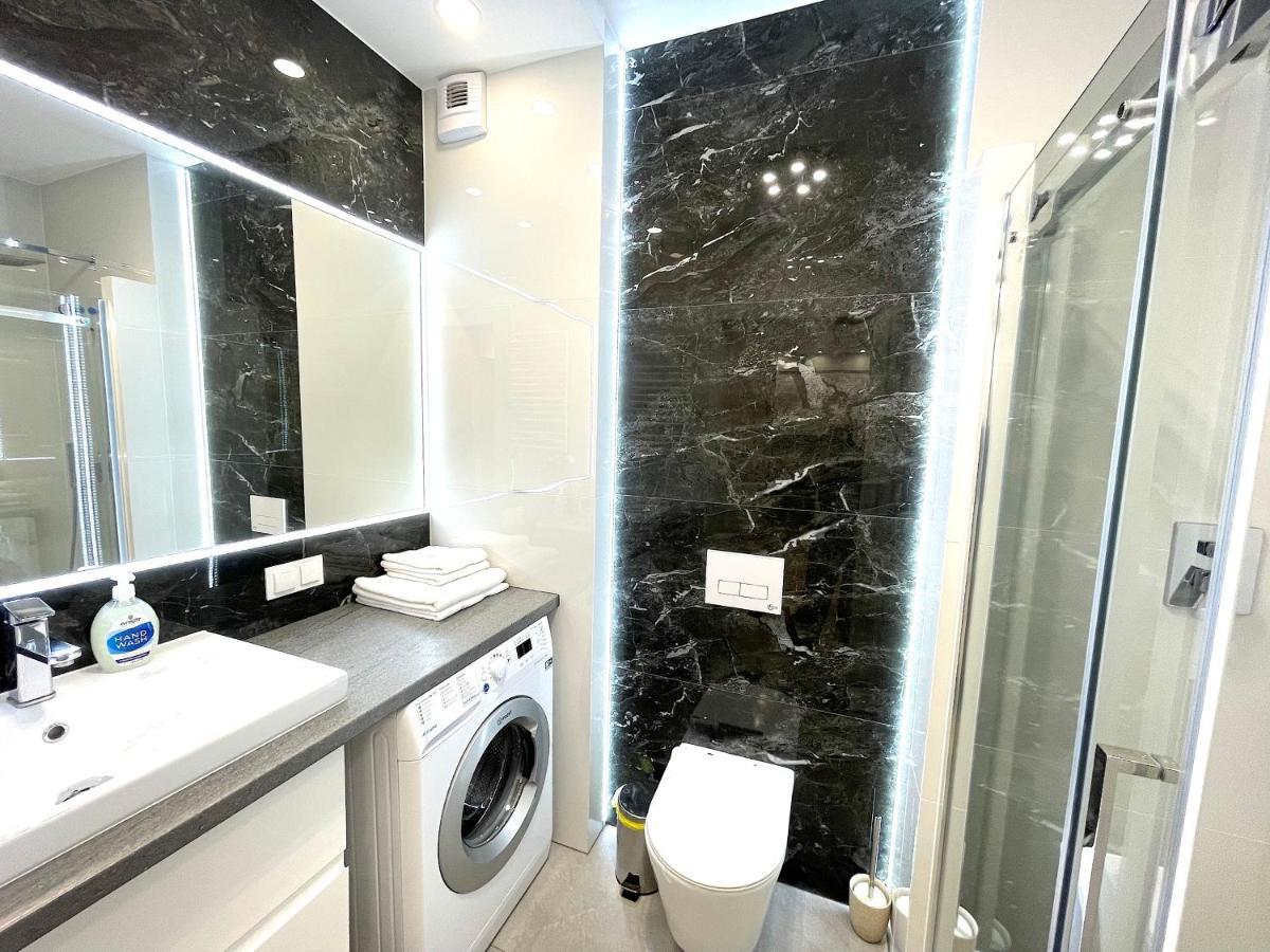 Apartament Superior Blue Przy Plazy- Free Pool, Saunas, Jacuzzi, Fitness, Salzgrotte Kolobrzeg Exterior photo